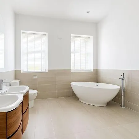 7-bed Manor - Contractors & Group Apartamento *